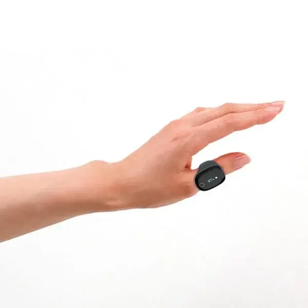 viatom-o2-gyuru-okos termék-puzoximeter-viselese