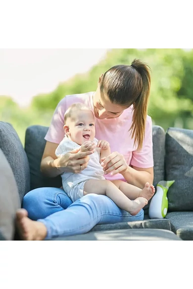 nosiboo-go-hordozhato-orrszivo-anyuka-oleben-kisfiaval-mellettuk-egy-nosiboo-orrszivo